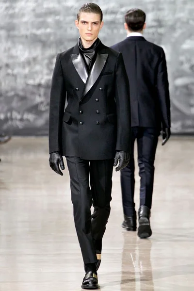 Look 5